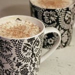 Chocolate quente cremoso com leite condensado Como fazer chocolate quente branco – com um gostinho de laranja
